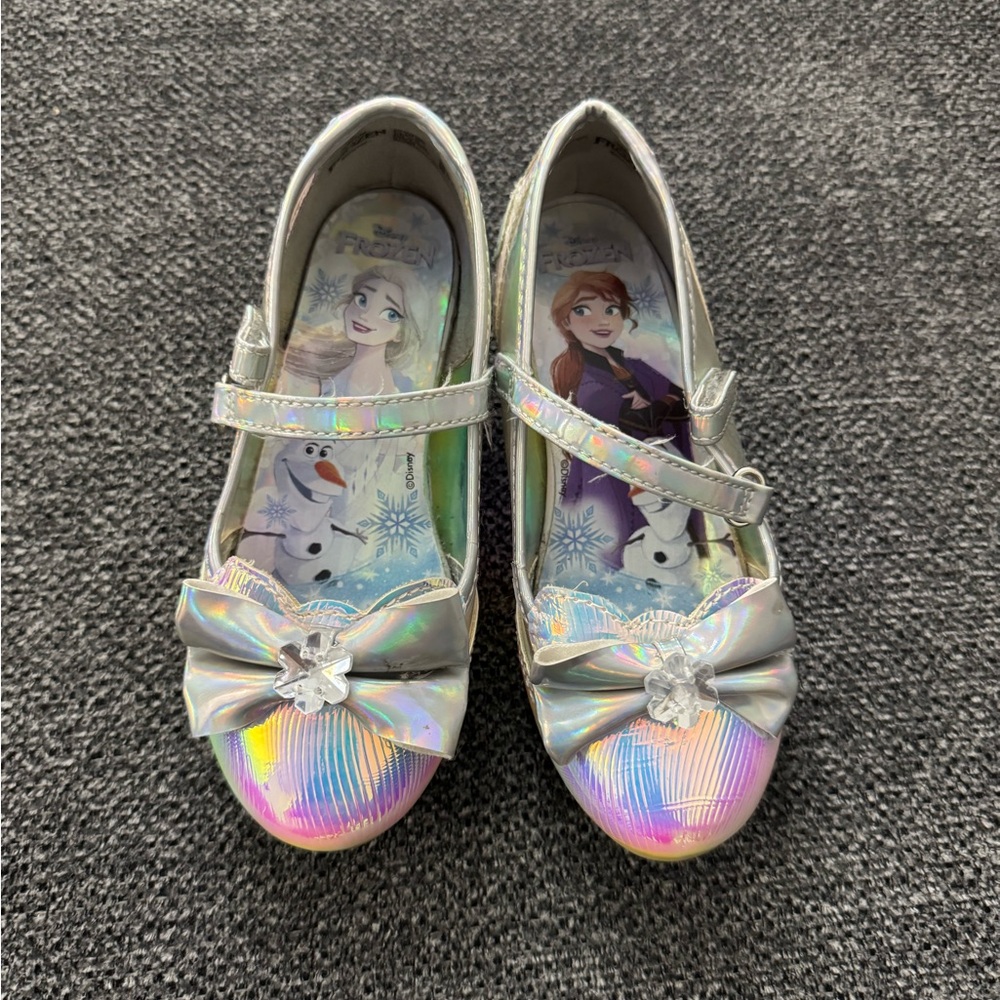 Frozen heel shoes size 10c